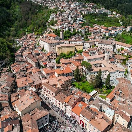 Appartamento Luzzi Tagliacozzo Luaran gambar