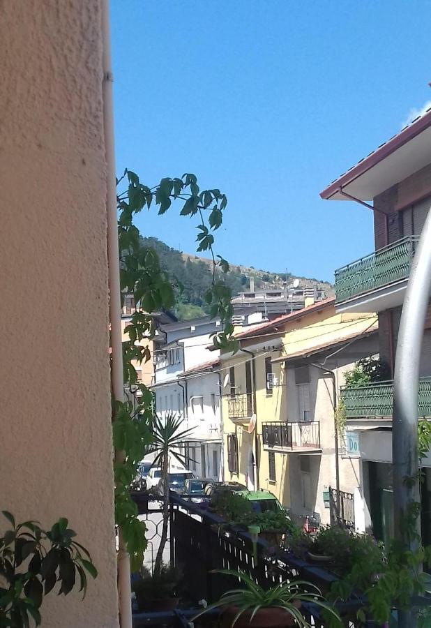 Appartamento Luzzi Tagliacozzo Luaran gambar